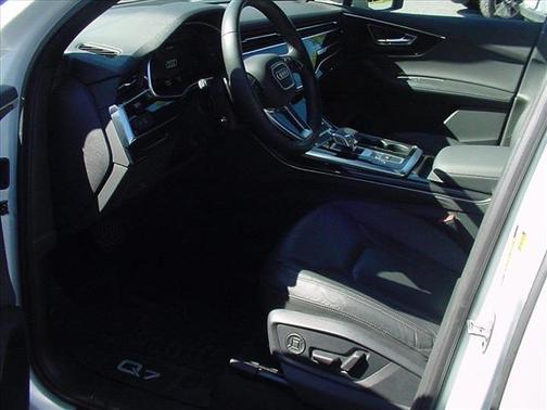 2021 Audi Q7 55 Premium Plus