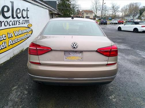 2016 Volkswagen Passat 1.8T SE w/Technology