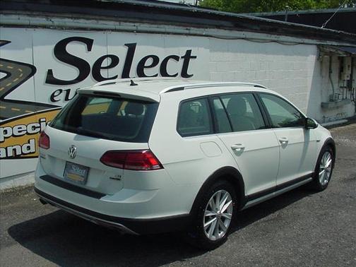 2018 Volkswagen Golf Alltrack TSI S