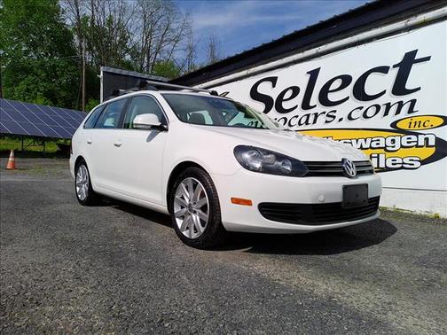White 2014 Volkswagen Jetta SportWagen Manual TDI w/Sunroof & Nav