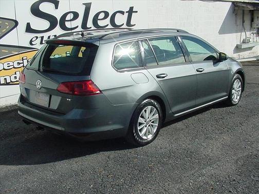 2017 Volkswagen Golf SportWagen TSI S