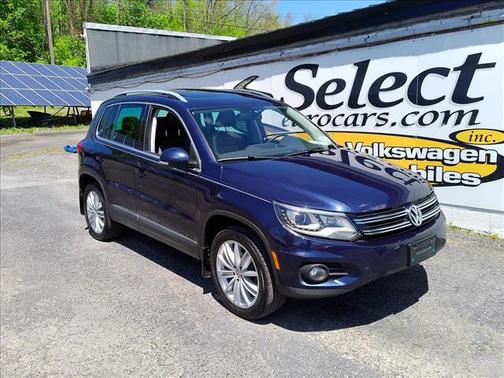 Blue 2016 Volkswagen Tiguan SE
