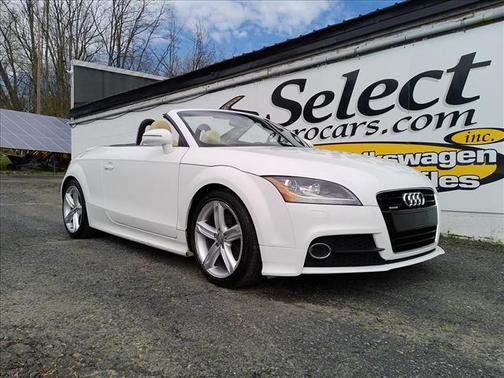 White 2015 Audi TT 2.0T