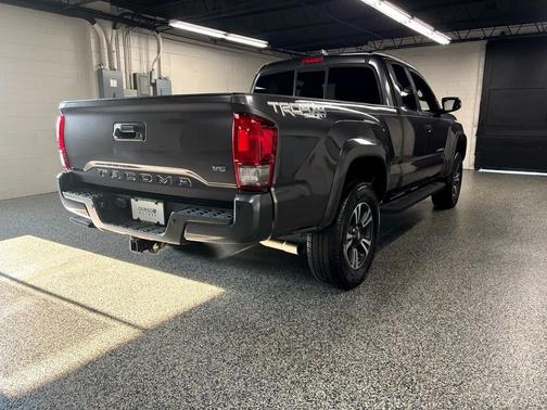 2017 Toyota Tacoma SR5