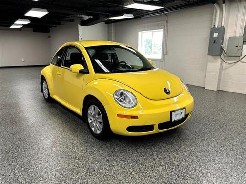 2009 Volkswagen New Beetle S