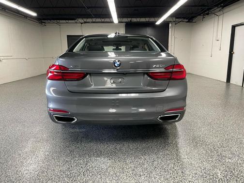 2016 BMW 750 i xDrive