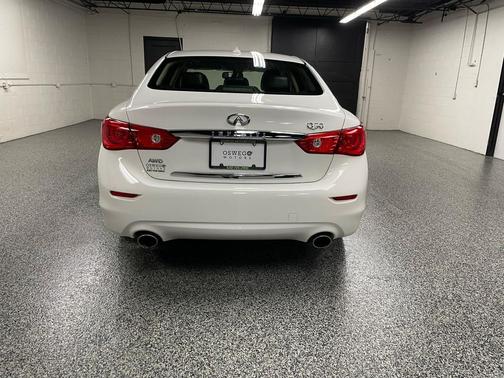2017 INFINITI Q50 Base