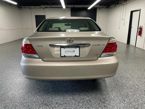 2005 Toyota Camry XLE V6
