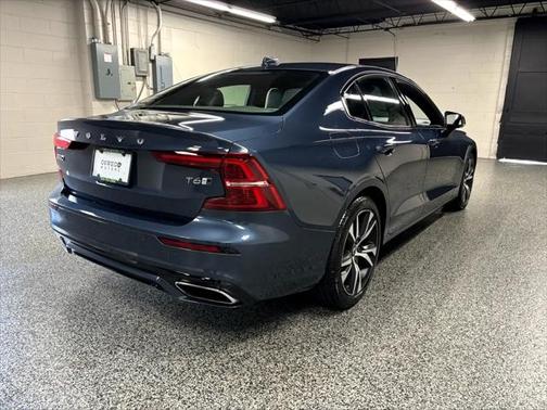 2019 Volvo S60 T6 R-Design
