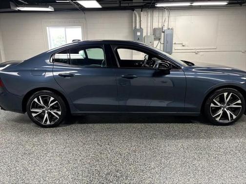 2019 Volvo S60 T6 R-Design