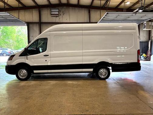 2022 Ford Transit-250 Base