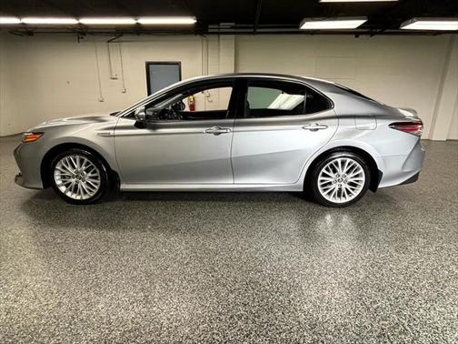 2018 Toyota Camry Hybrid XLE