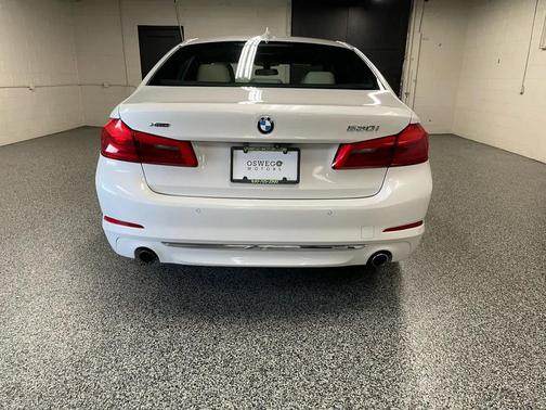 WHITE 2017 BMW 530 xDrive