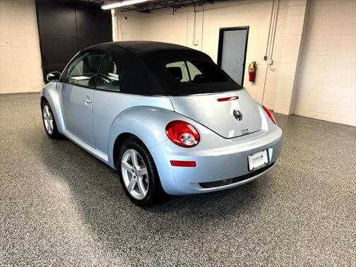 2010 Volkswagen New Beetle 2.5L