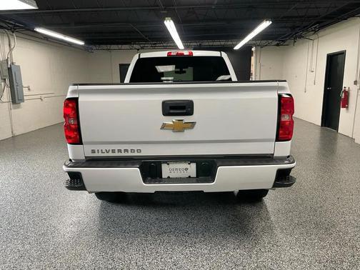 Summit White 2017 Chevrolet Silverado 1500 Custom
