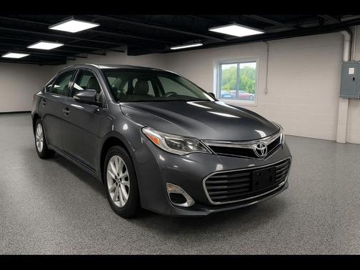 2013 Toyota Avalon XLE