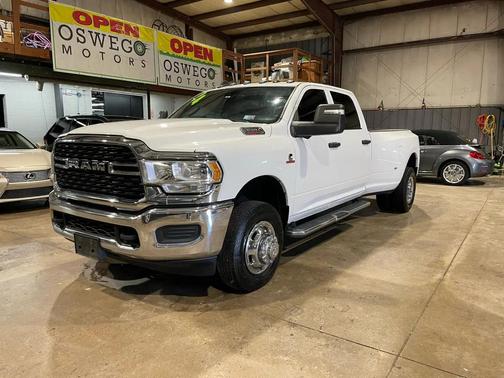 Bright White Clearcoat 2024 RAM 3500 Tradesman Crew Cab 4x4 8' Box