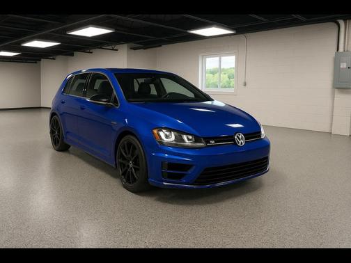 2015 Volkswagen Golf R 4-Door w/DCC & Navigation