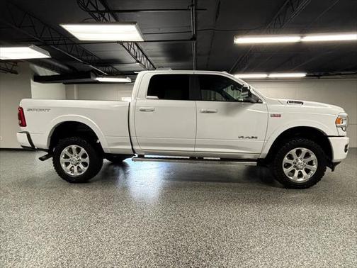 2019 RAM 2500 Laramie Crew Cab 4x4 6'4' Box