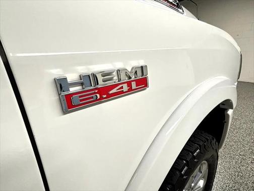 2019 RAM 2500 Laramie Crew Cab 4x4 6'4' Box