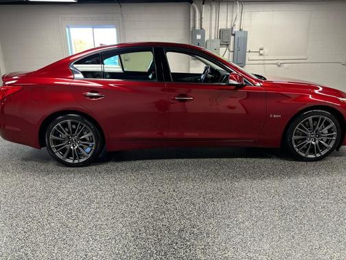 2016 INFINITI Q50 3.0t RED SPORT 400