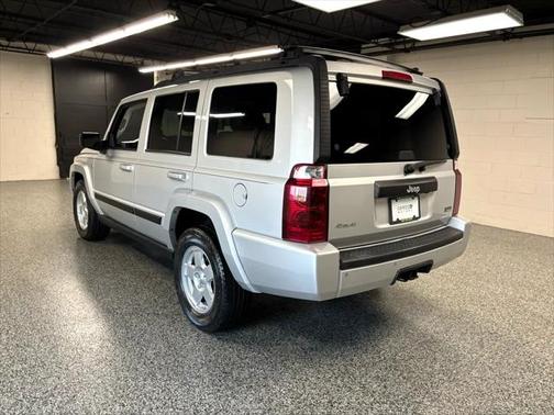 2007 Jeep Commander Sport