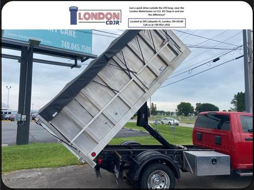 2017 RAM 3500 Tradesman Crew Cab 4x4 6'4' Box