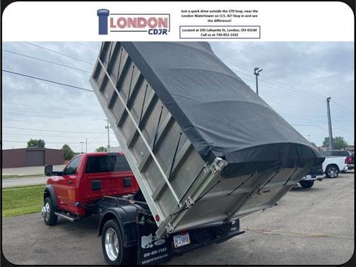 2017 RAM 3500 Tradesman Crew Cab 4x4 6'4' Box