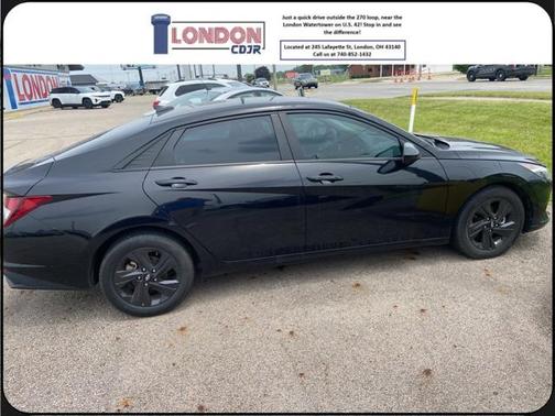 2022 Hyundai ELANTRA SEL