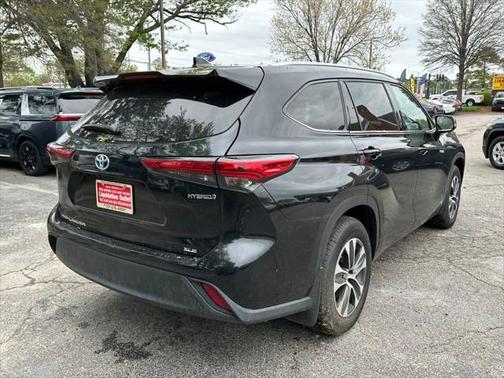 2021 Toyota Highlander Hybrid XLE