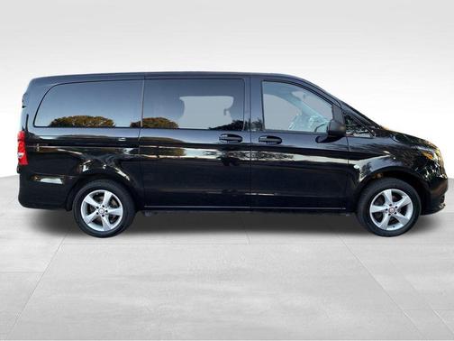 2018 Mercedes-Benz Metris Base