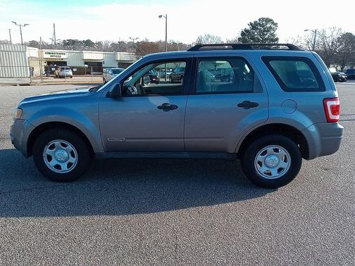 Photo 2 of 23 of 2008 Ford Escape XLS