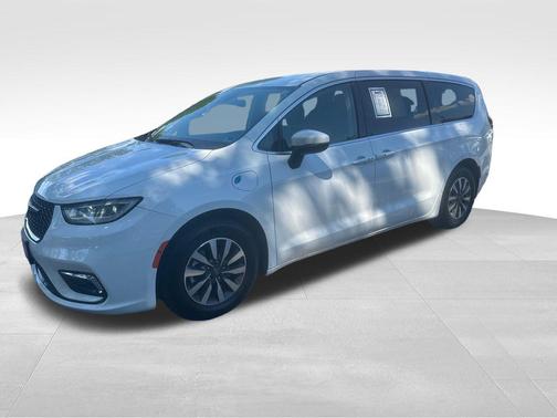 Bright White Clearcoat 2023 Chrysler Pacifica Hybrid Touring L