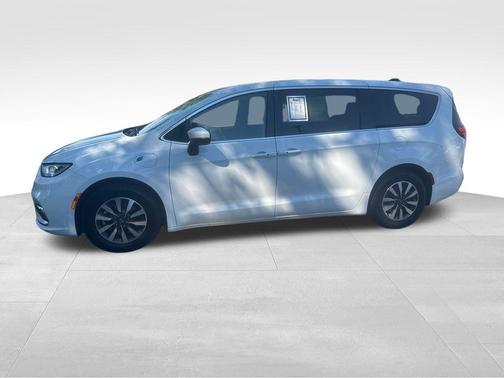 Bright White Clearcoat 2023 Chrysler Pacifica Hybrid Touring L