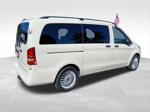2023 Mercedes-Benz Metris Base