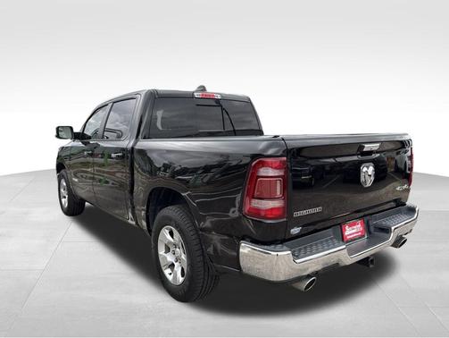 Diamond Black Crystal Pearlcoat 2019 RAM 1500 Big Horn