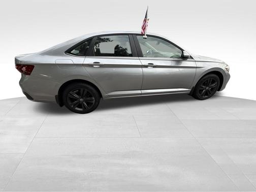 Pyrite Silver Metallic 2023 Volkswagen Jetta 1.5T SE