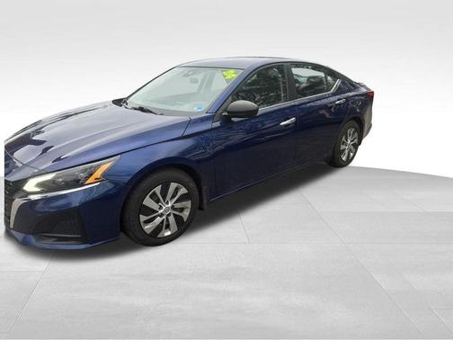 2024 Nissan Altima S FWD