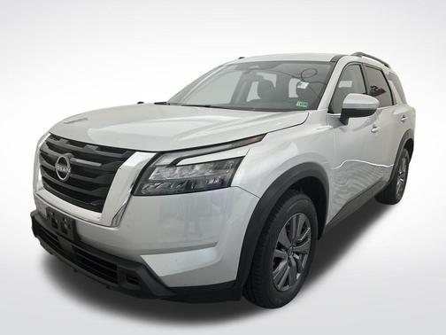 Brilliant Silver Metallic 2025 Nissan Pathfinder SV 4WD