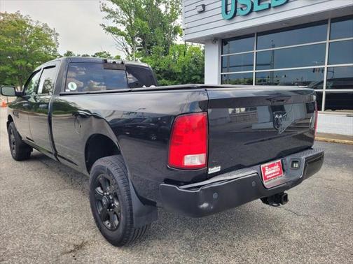 2017 RAM 2500 Big Horn Crew Cab 4x2 8' Box