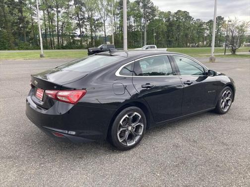 2022 Chevrolet Malibu FWD LT