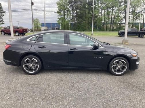 2022 Chevrolet Malibu FWD LT