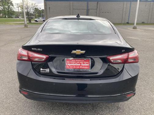 2022 Chevrolet Malibu FWD LT