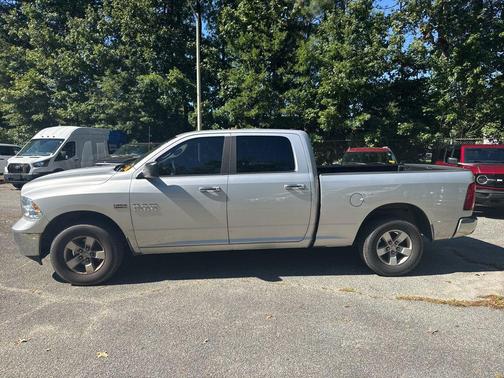 2017 RAM 1500 SLT