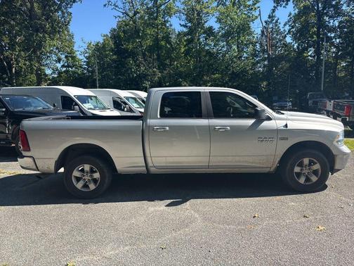 2017 RAM 1500 SLT