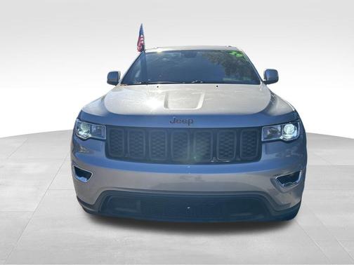 2019 Jeep Grand Cherokee Laredo