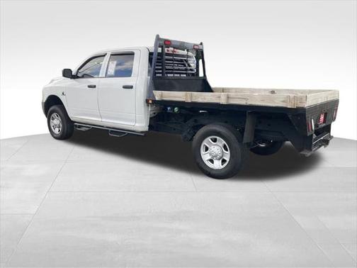 2017 RAM 2500 Tradesman Crew Cab 4x4 8' Box