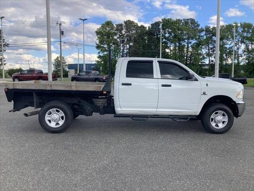 2017 RAM 2500 Tradesman Crew Cab 4x4 8' Box