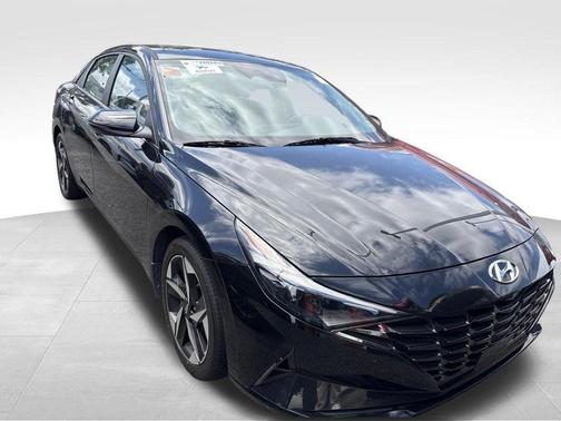 Phantom Black 2023 Hyundai ELANTRA Limited