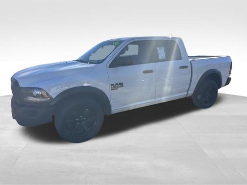 2024 RAM 1500 Classic Warlock Crew Cab 4x2 5'7' Box